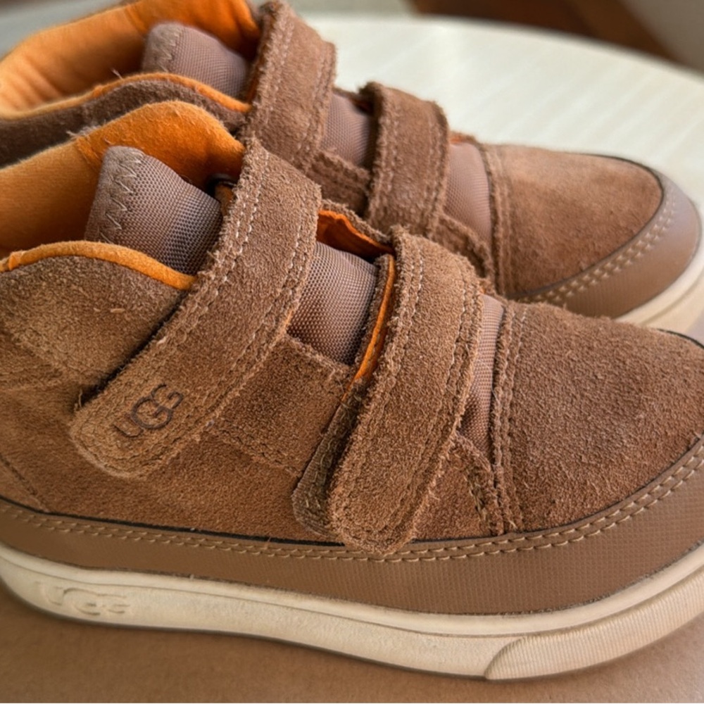 UGG Kids Velcro High-Top Boys Rennon II Weather Ready US 10